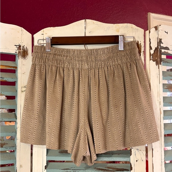 Zara Trafaluc Taupe Eyelet Drawstring Shorts Size M - Picture 2 of 6